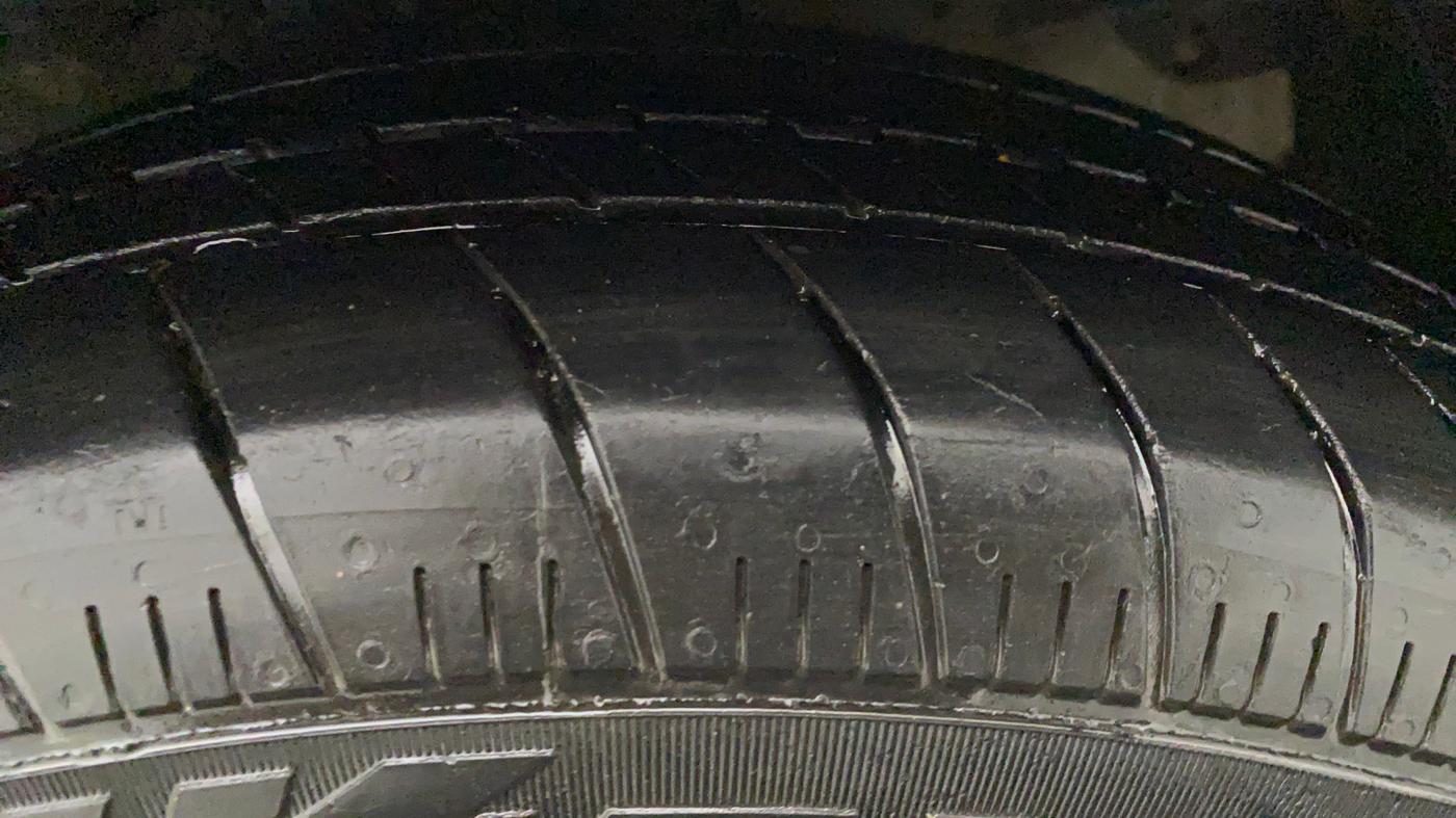 2011 Honda City 1.5L I-VTEC S MT, CNG, Manual, 1,16,586 km, Left Front Tyre Tread