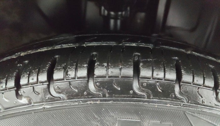 2019 Datsun Redi Go S 1.0 AMT, Petrol, Automatic, 28,049 km, Right Front Tyre Tread