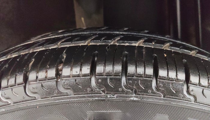 2019 Datsun Redi Go S 1.0 AMT, Petrol, Automatic, 28,049 km, Right Rear Tyre Tread