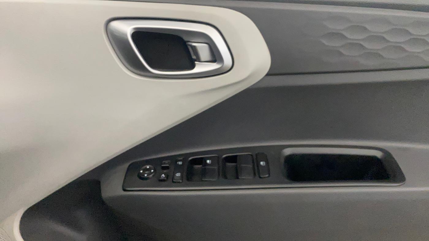 2020 Hyundai GRAND I10 NIOS SPORTZ AMT 1.2 KAPPA VTVT, Petrol, Automatic, 68,888 km, Driver Side Door Panels Control
