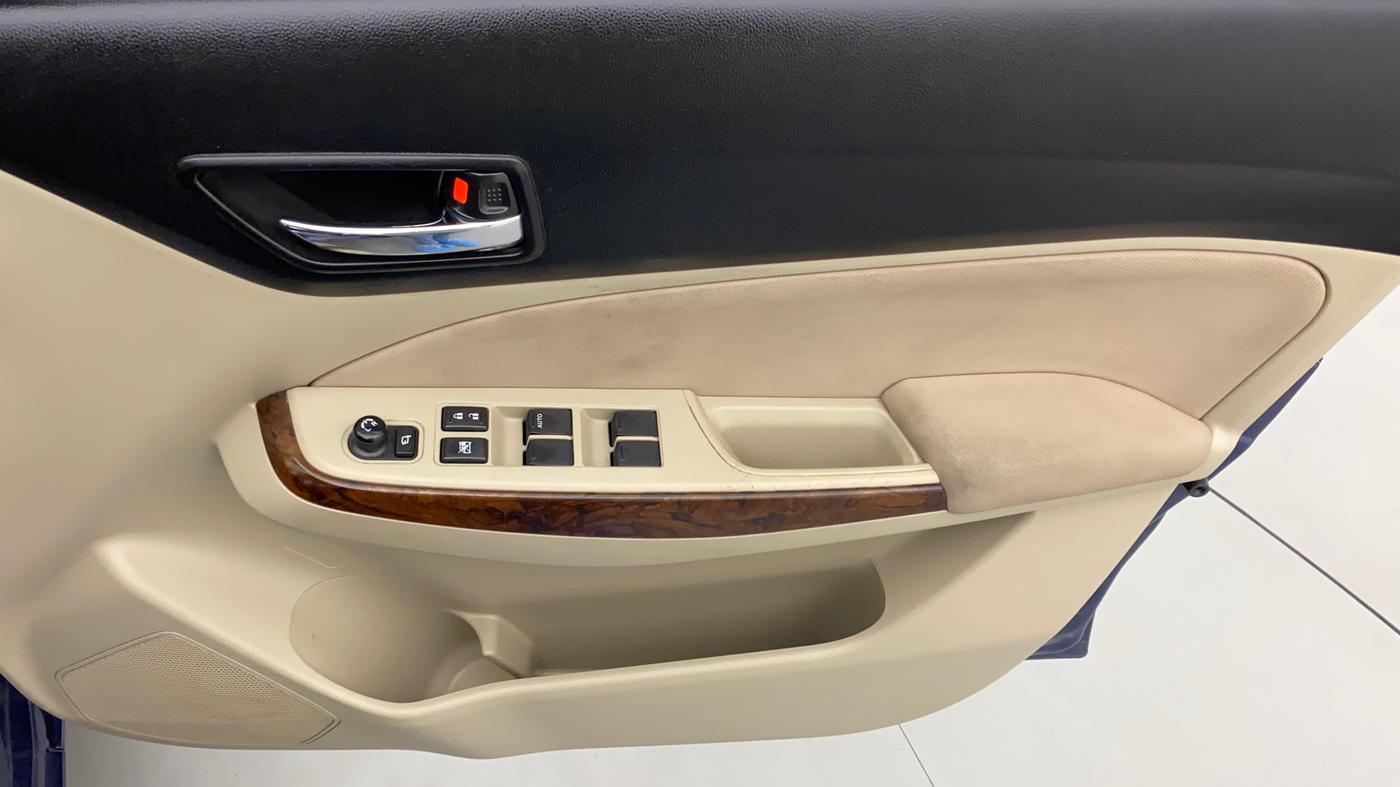 2019 Maruti Dzire ZXI PLUS AMT, Petrol, Automatic, 47,510 km, Driver Side Door Panels Control