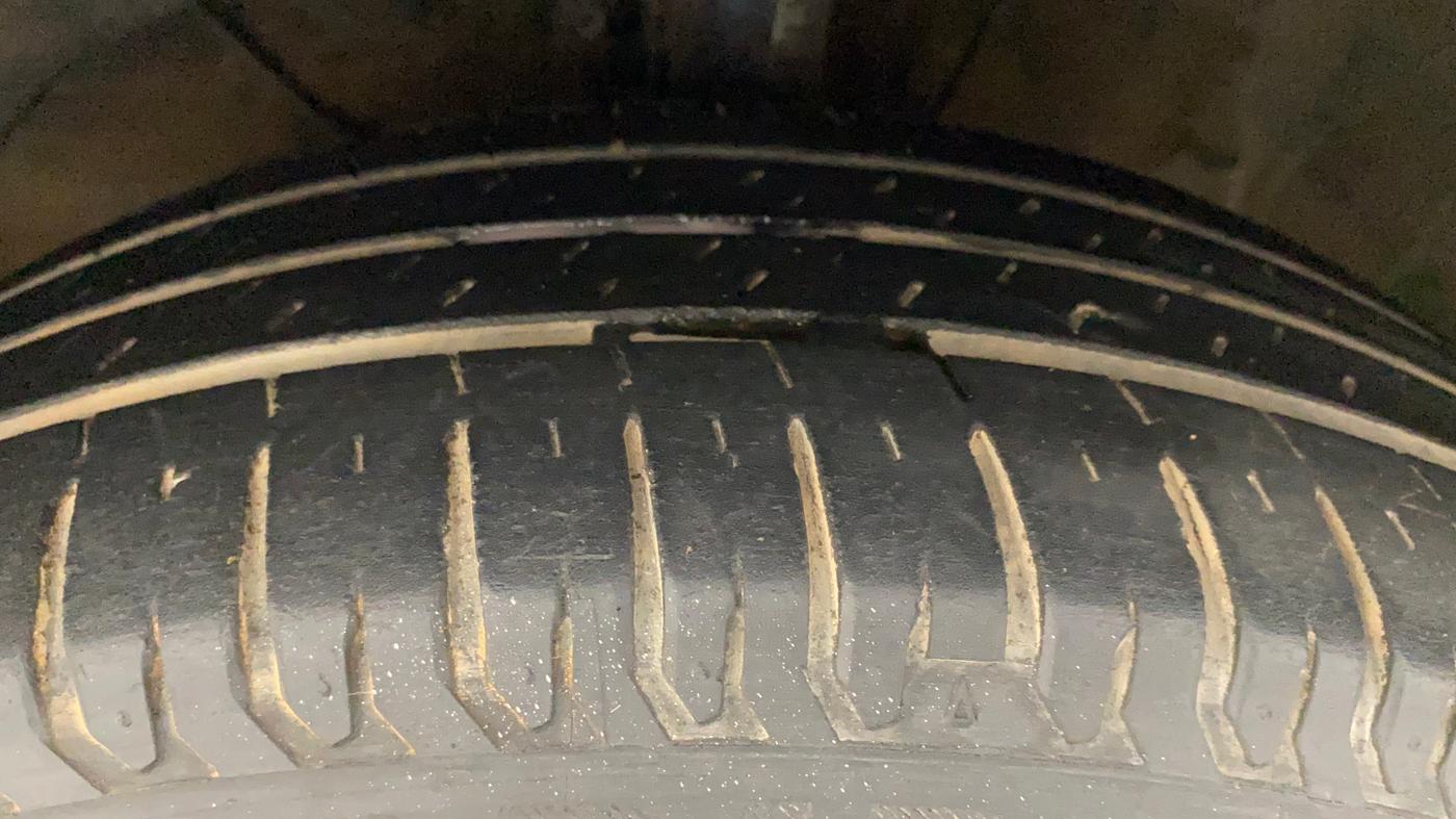 2019 Maruti Dzire ZXI PLUS AMT, Petrol, Automatic, 47,510 km, Left Front Tyre Tread