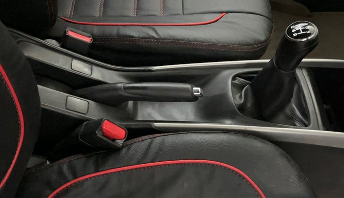 2018 Maruti Baleno DELTA PETROL 1.2, Petrol, Manual, 35,810 km, Gear Lever