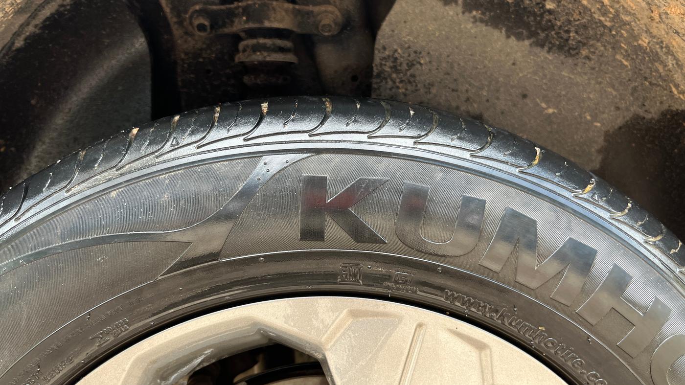 2023 KIA SELTOS HTK PLUS 1.5 IMT, Petrol, Manual, 43,995 km, Right Rear Tyre Tread