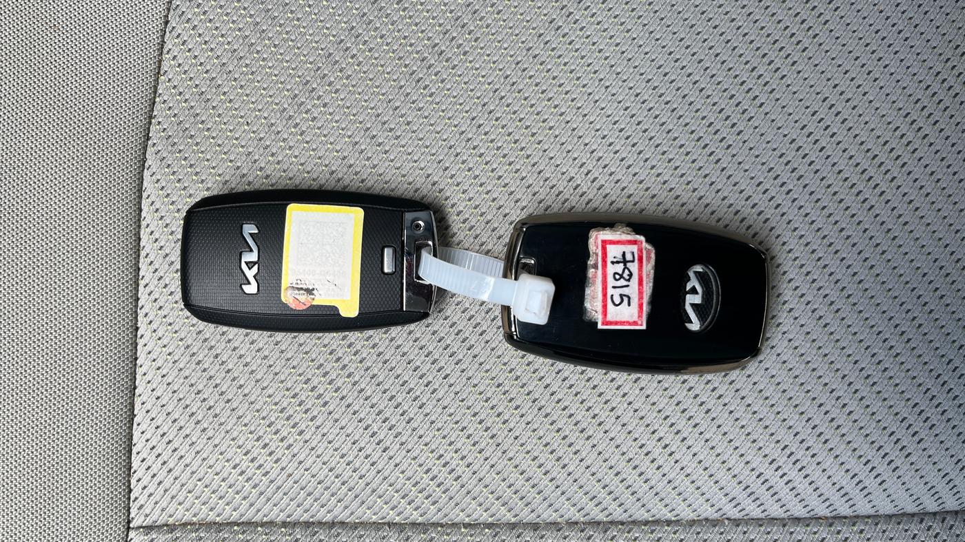 2023 KIA SELTOS HTK PLUS 1.5 IMT, Petrol, Manual, 43,995 km, Key Close Up