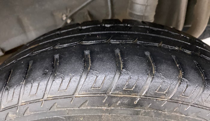 2016 Datsun Go Plus T, Petrol, Manual, 54,955 km, Left Rear Tyre Tread