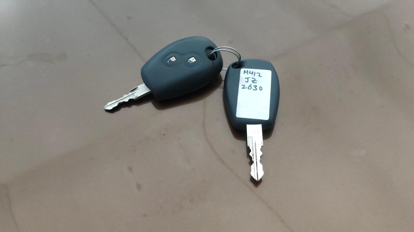 2013 Renault Duster 85 PS RXL DIESEL, Diesel, Manual, 1,07,600 km, Key Close Up