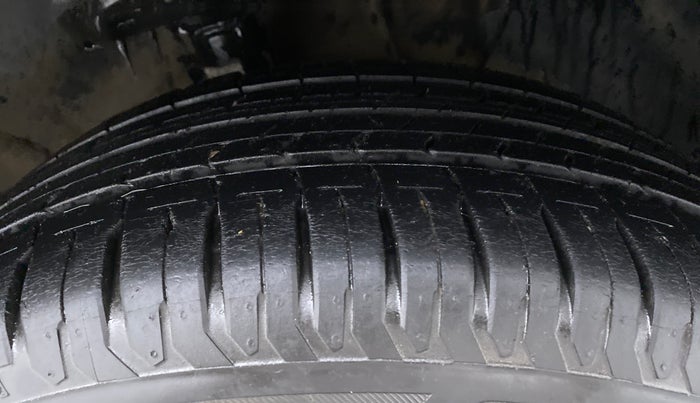 2020 Hyundai Verna SX (O) TURBO GDI AT, Petrol, Automatic, 32,205 km, Right Front Tyre Tread