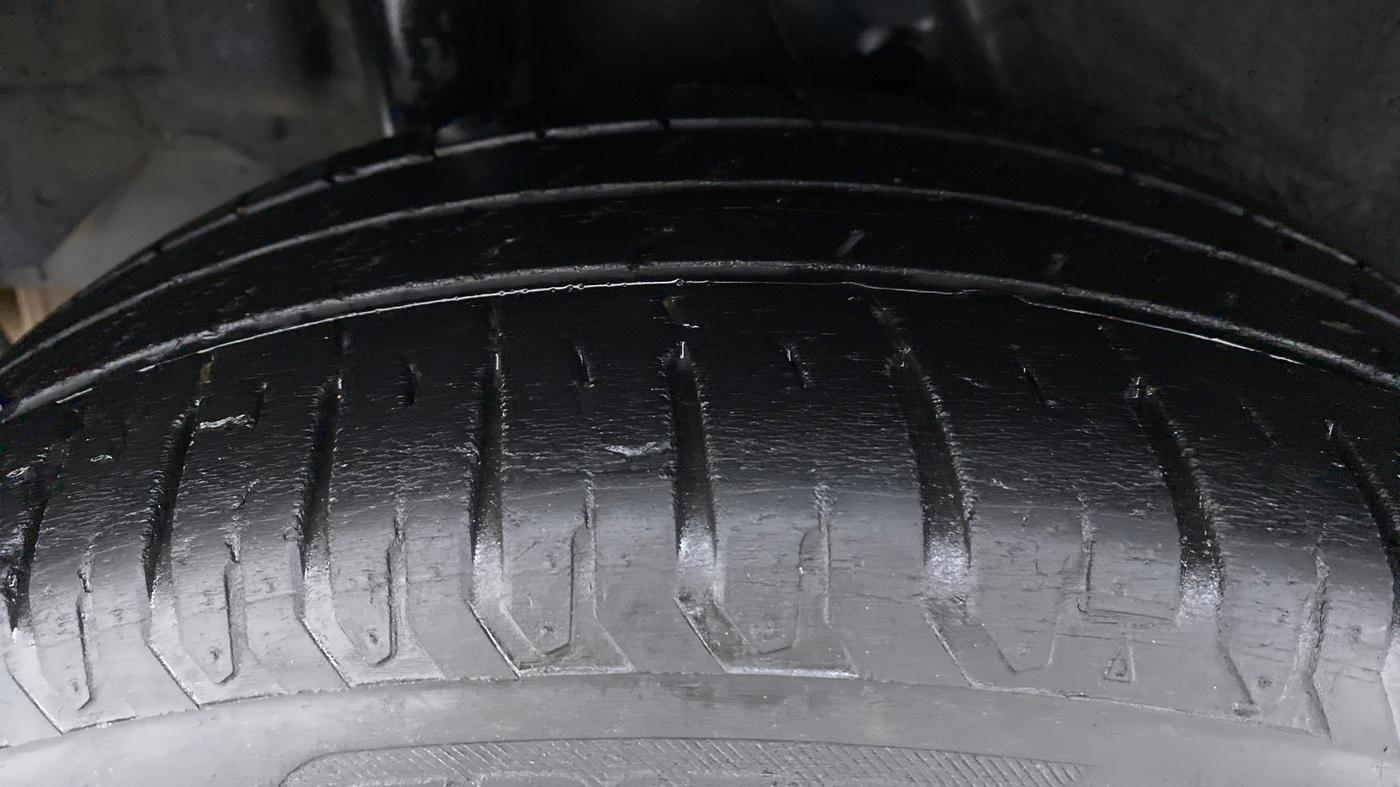 2020 Hyundai Verna SX (O) TURBO GDI AT, Petrol, Automatic, 32,205 km, Right Rear Tyre Tread
