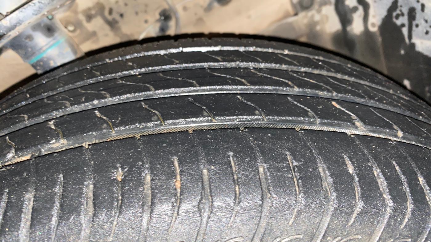 2022 Maruti BREZZA ZXI SMART HYBRID , Petrol, Manual, 77,810 km, Right Front Tyre Tread