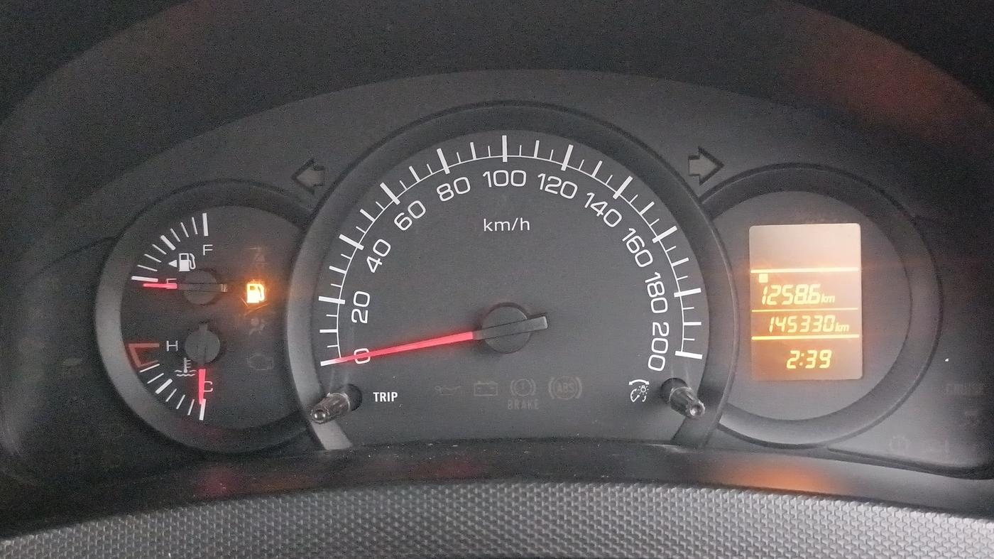 2016 Maruti Swift LXI, Petrol, Manual, 1,45,376 km, Odometer Image