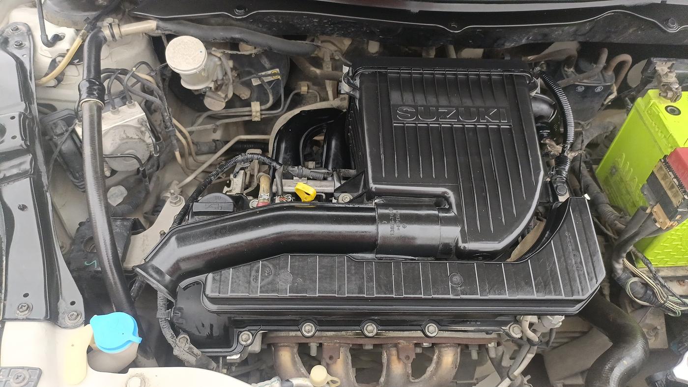 2016 Maruti Swift LXI, Petrol, Manual, 1,45,376 km, Engine View - Right