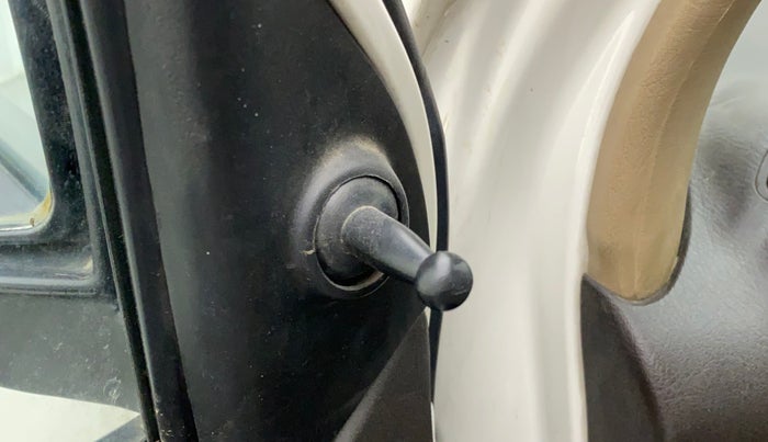 2014 Hyundai Santro Xing GL PLUS, Petrol, Manual, 55,620 km, Left rear-view mirror - ORVM knob broken and not working