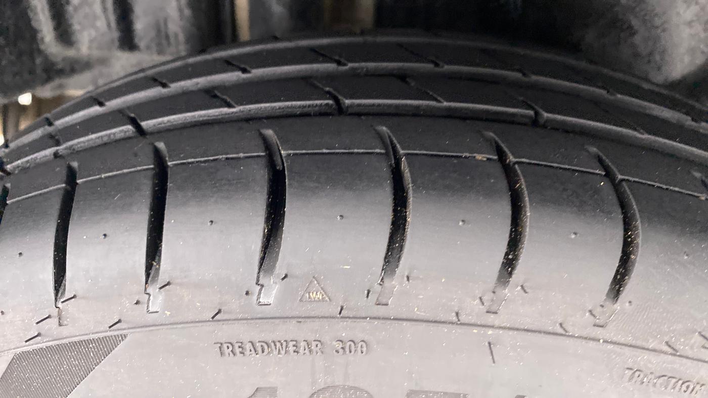 2013 Maruti Swift Dzire VXI, Petrol, Manual, 83,329 km, Right Rear Tyre Tread