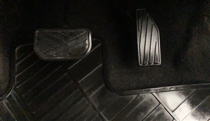 2017 Maruti Baleno DELTA CVT PETROL 1.2, Petrol, Automatic, 59,086 km, Pedals