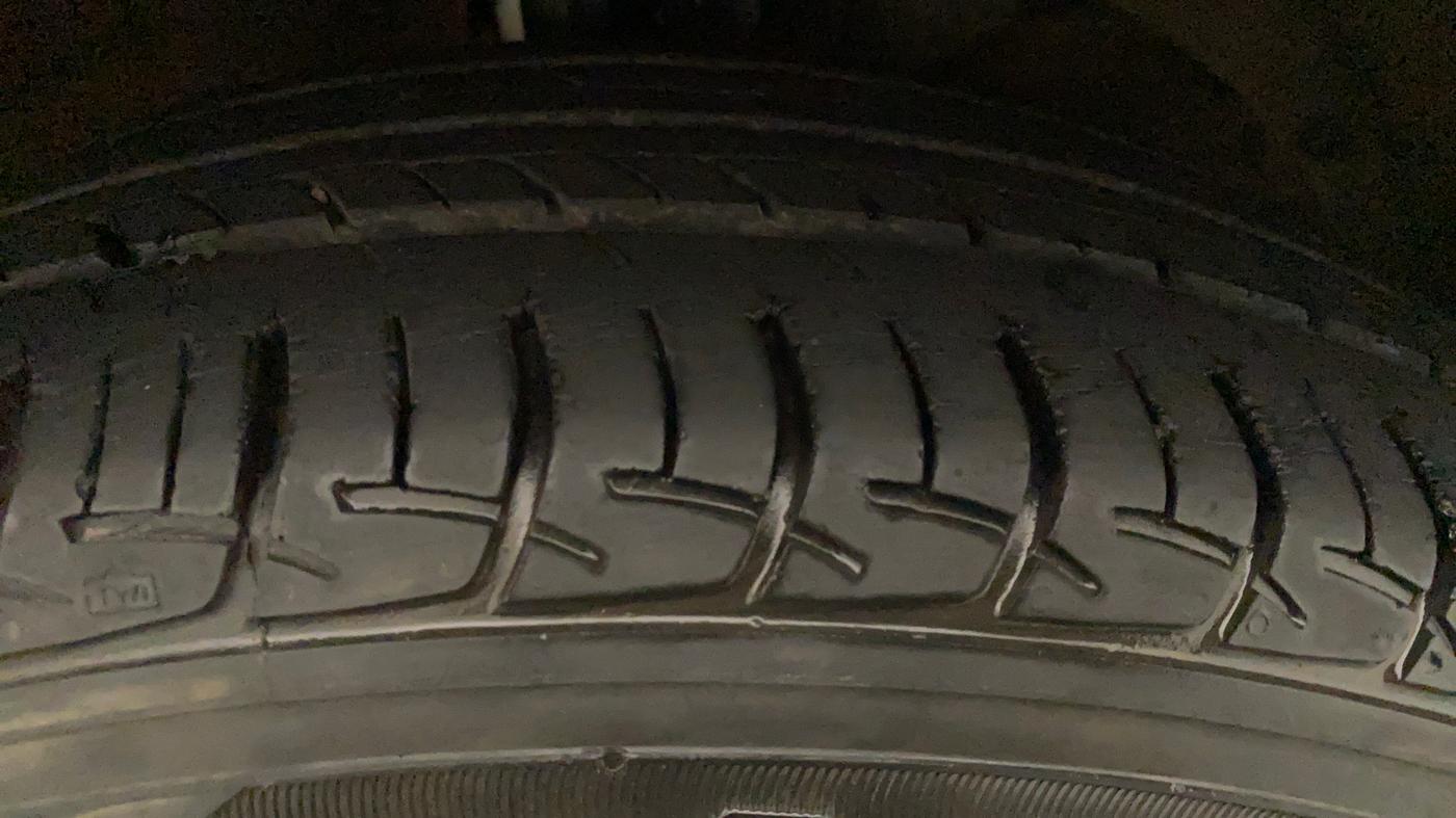 2017 Maruti Baleno DELTA CVT PETROL 1.2, Petrol, Automatic, 59,086 km, Right Front Tyre Tread