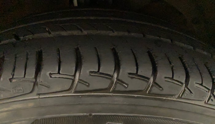 2017 Maruti Baleno DELTA CVT PETROL 1.2, Petrol, Automatic, 59,086 km, Right Front Tyre Tread