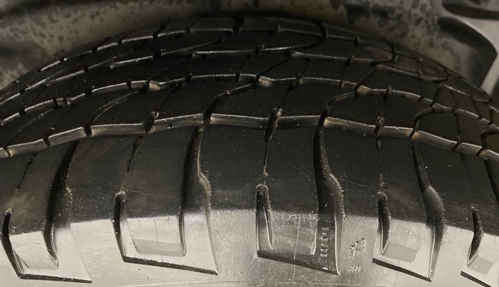 2017 Tata Hexa Varicor 400 XM, Diesel, Manual, 84,425 km, Left Rear Tyre Tread