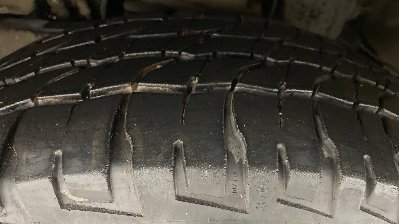 2017 Tata Hexa Varicor 400 XM, Diesel, Manual, 84,425 km, Left Front Tyre Tread