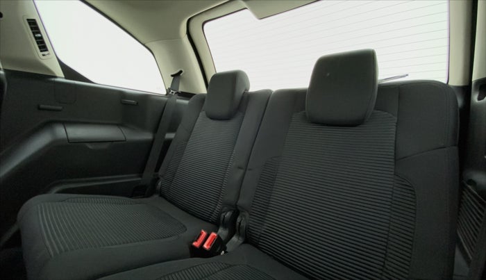 2017 Tata Hexa Varicor 400 XM, Diesel, Manual, 84,425 km, Third Seat Row ( optional )