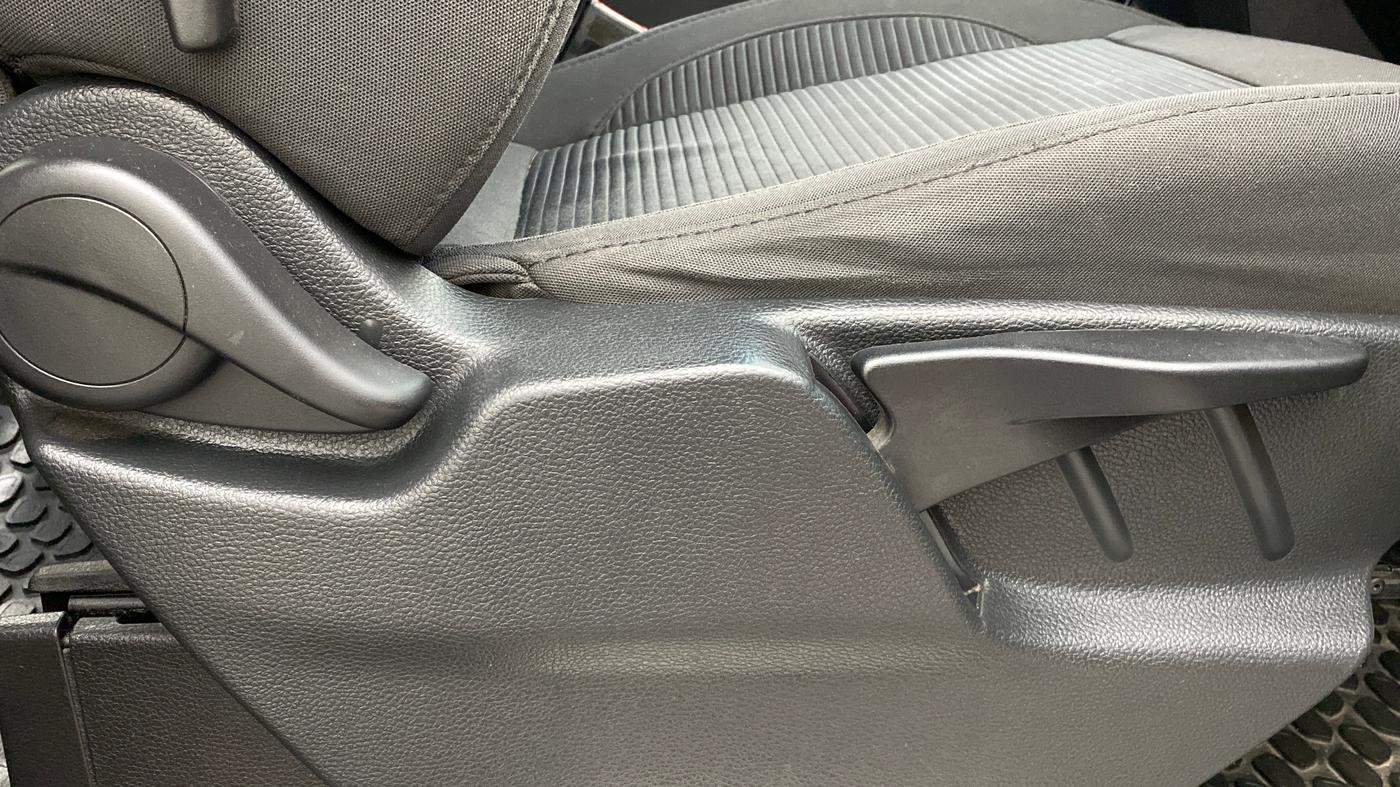2017 Tata Hexa Varicor 400 XM, Diesel, Manual, 84,425 km, Driver Side Adjustment Panel