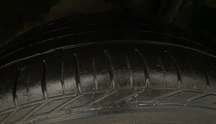 2021 Tata NEXON XZA PLUS SUNROOF PETROL, Petrol, Automatic, 79,504 km, Left Rear Tyre Tread