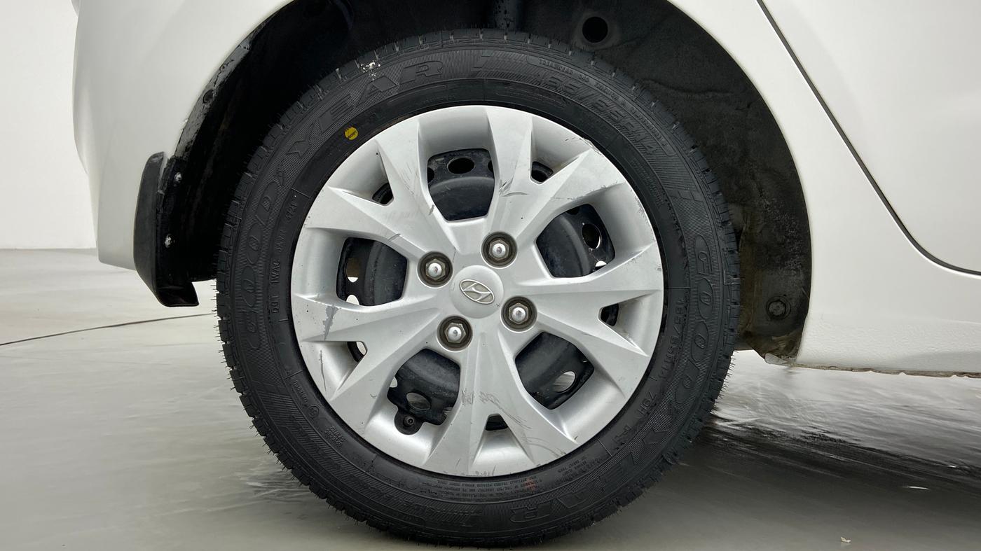 2016 Hyundai Grand i10 MAGNA 1.2 KAPPA VTVT, Petrol, Manual, 55,551 km, Right Rear Wheel