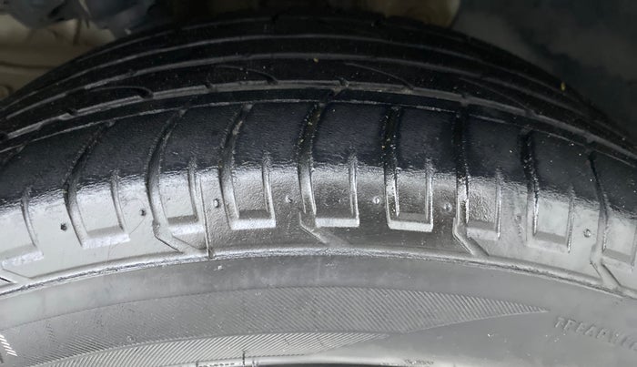 2019 Hyundai Creta 1.6 SX (O) VTVT, Petrol, Manual, 40,093 km, Right Front Tyre Tread