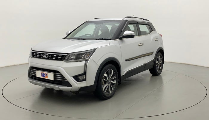 2020 Mahindra XUV300 W8 (O) 1.5 DIESEL, Diesel, Manual, 88,761 km, Left Front Diagonal