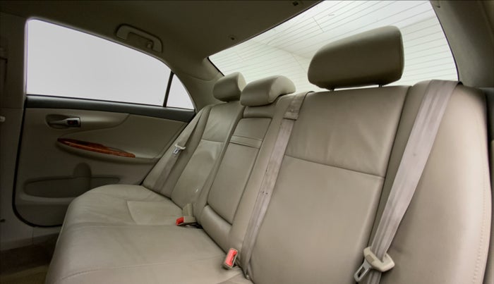 2009 Toyota Corolla Altis VL AT, Petrol, Automatic, 54,351 km, Right Side Rear Door Cabin