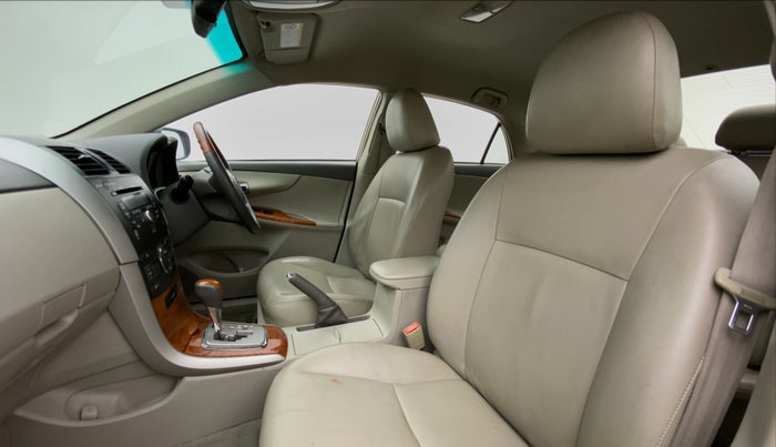 2009 Toyota Corolla Altis VL AT, Petrol, Automatic, 54,351 km, Right Side Front Door Cabin