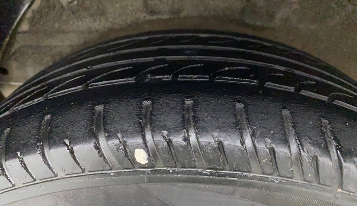 2011 Hyundai i20 MAGNA 1.4 CRDI, Diesel, Manual, 96,235 km, Right Rear Tyre Tread