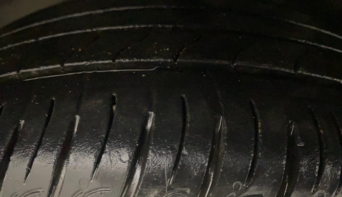2024 KIA SONET HTX 1.0 TURBO PETROL IMT, Petrol, Manual, 20,407 km, Left Front Tyre Tread