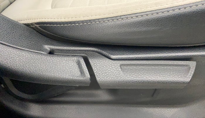 2024 KIA SONET HTX 1.0 TURBO PETROL IMT, Petrol, Manual, 20,407 km, Driver Side Adjustment Panel