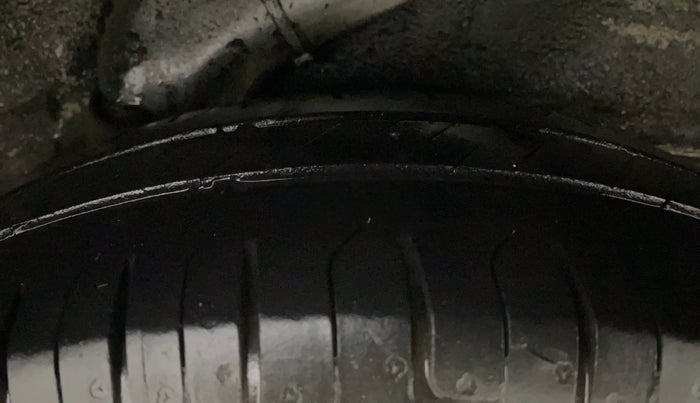 2013 Hyundai i10 SPORTZ 1.2 AT, Petrol, Automatic, 67,510 km, Left Rear Tyre Tread