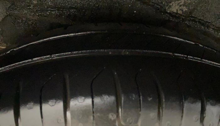 2013 Hyundai i10 SPORTZ 1.2 AT, Petrol, Automatic, 67,510 km, Right Rear Tyre Tread