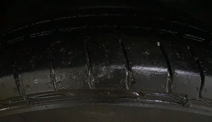 2019 MG HECTOR SHARP HYBRID 1.5 PETROL, Petrol, Manual, 77,872 km, Right Front Tyre Tread