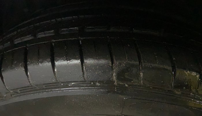 2019 MG HECTOR SHARP HYBRID 1.5 PETROL, Petrol, Manual, 77,872 km, Left Front Tyre Tread