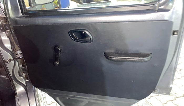 2019 Maruti Eeco 5 STR WITH A/C+HTR, CNG, Manual, 44,088 km, Driver Side Door Panels Control