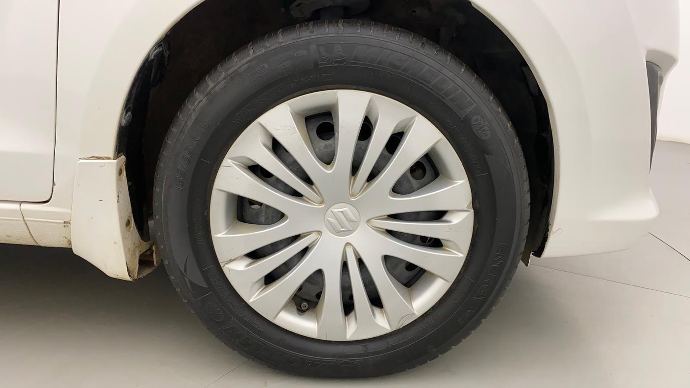 2014 Maruti Ertiga VXI, Petrol, Manual, 88,303 km, Right Front Wheel