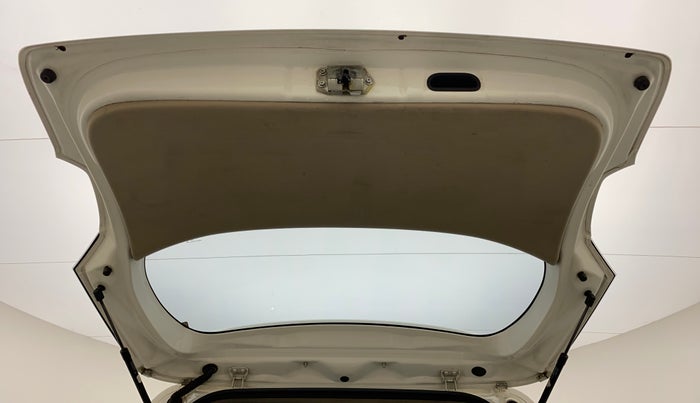 2014 Maruti Ertiga VXI, Petrol, Manual, 88,303 km, Boot Door Open