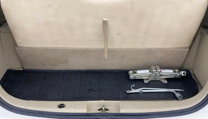 2014 Maruti Ertiga VXI, Petrol, Manual, 88,303 km, Boot Inside