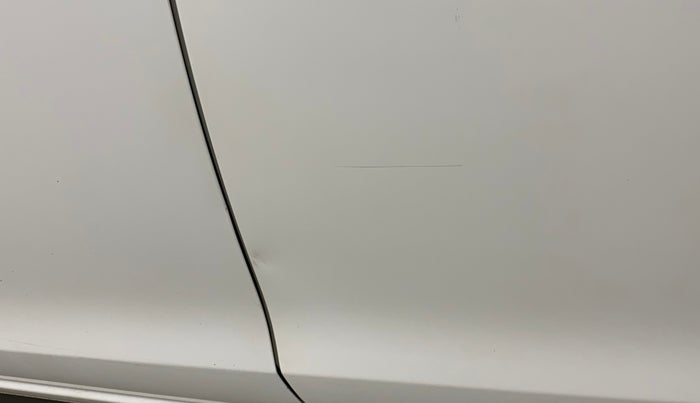 2014 Maruti Ertiga VXI, Petrol, Manual, 88,303 km, Rear left door - Slightly dented