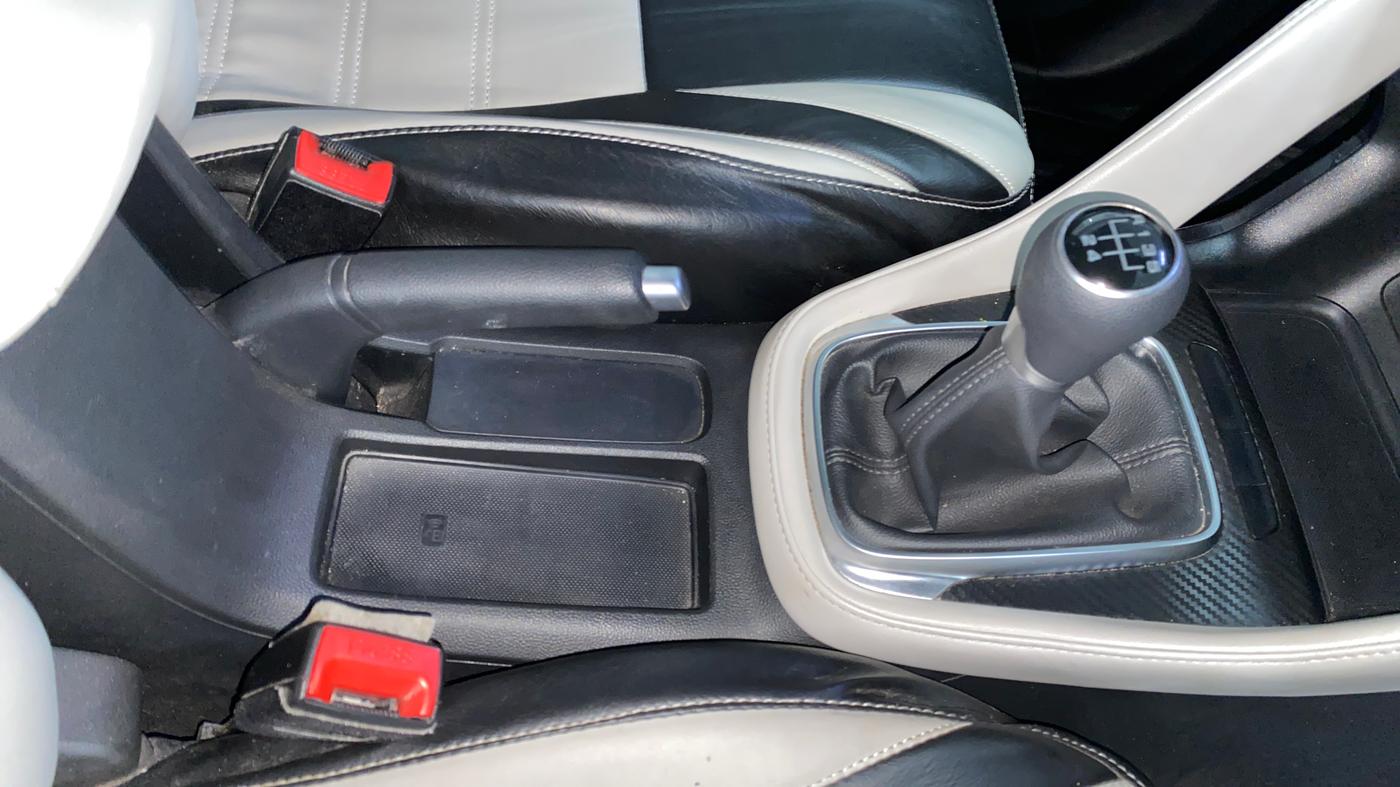 2022 MG ASTOR SUPER EX 1.5 MT, Petrol, Manual, 42,227 km, Gear Lever