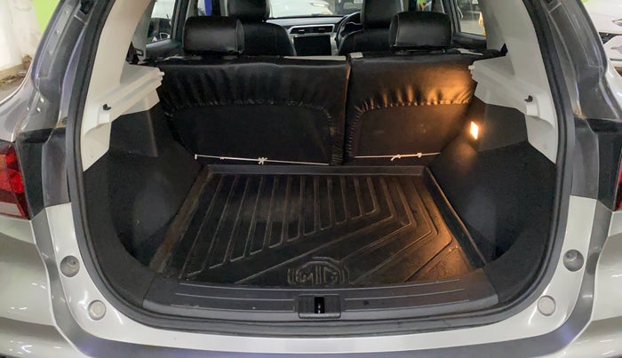 2022 MG ASTOR SUPER EX 1.5 MT, Petrol, Manual, 42,227 km, Boot Inside