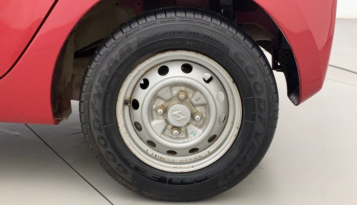 2017 Hyundai Eon ERA PLUS (O), Petrol, Manual, 20,765 km, Left Rear Wheel
