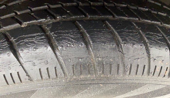 2017 Maruti Celerio ZXI, Petrol, Manual, 17,223 km, Right Front Tyre Tread