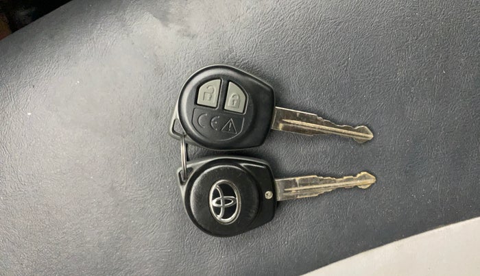 2023 Toyota Glanza S, Petrol, Manual, 79,583 km, Key Close Up