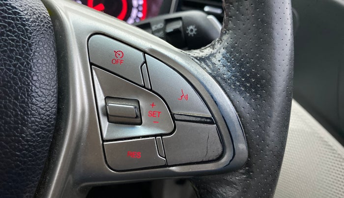 2020 Mahindra XUV300 W8 (O) 1.5 DIESEL, Diesel, Manual, 89,422 km, Adaptive Cruise Control