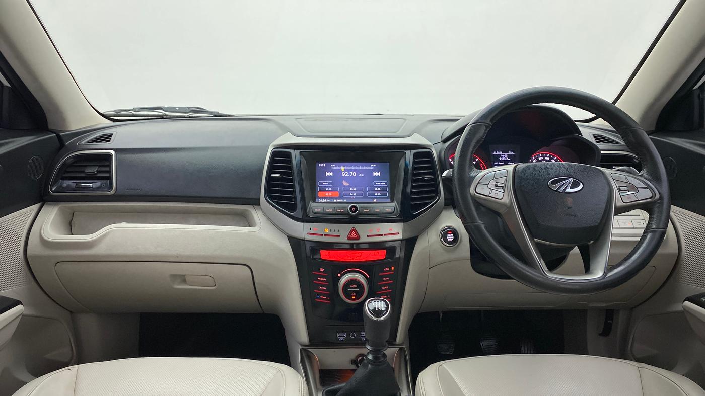 2020 Mahindra XUV300 W8 (O) 1.5 DIESEL, Diesel, Manual, 89,422 km, Dashboard